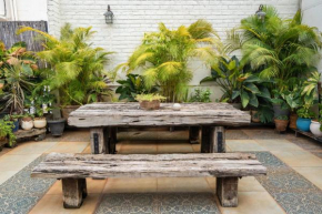 Luxury Vintage 3bhk Penthouse
